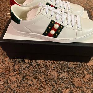 Women white pearl stud new ace sneakers